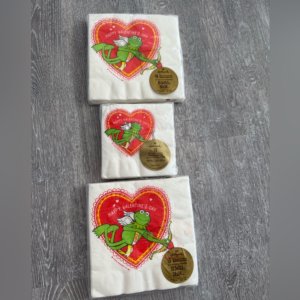 3 x vintage unopened packs of
Kermit the Frog Valentines napkins